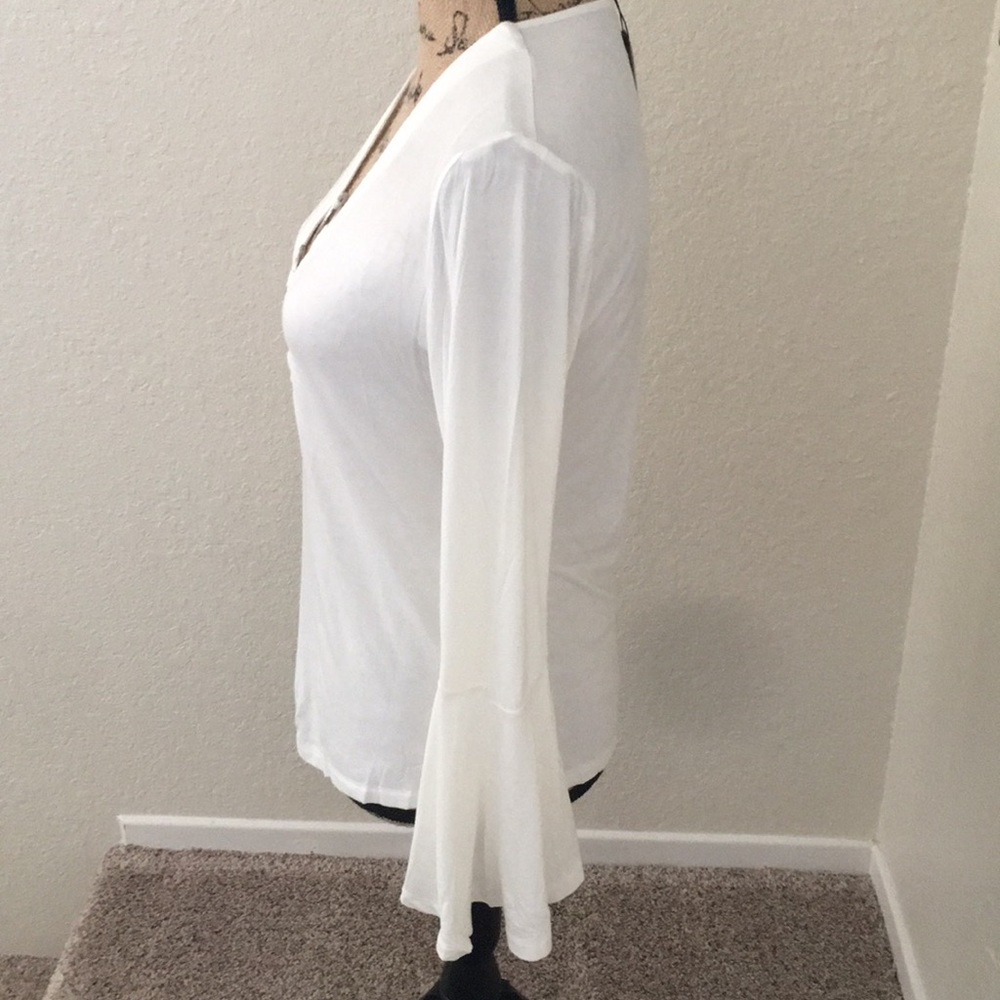 NWT Cream T-shirt with ruffle Bell sleeve😍 - Picture 3 of 6